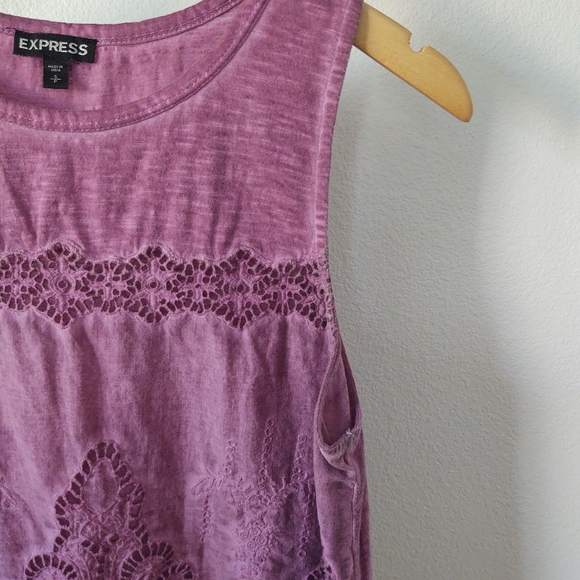 Express Embroidered Muscle Tee - Picture 6 of 7